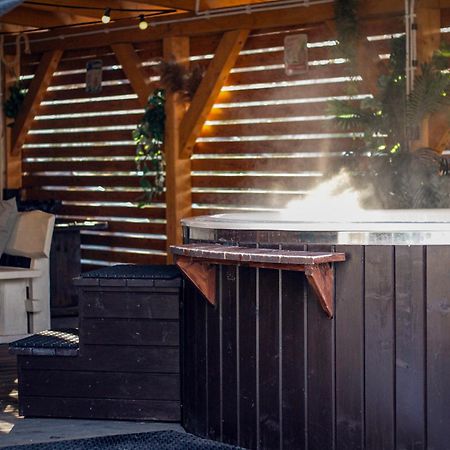 Aloha Glamp - Okragle Domki Przy Rzece - Balia I Sauna - Energylandia Zagornik Habitación foto