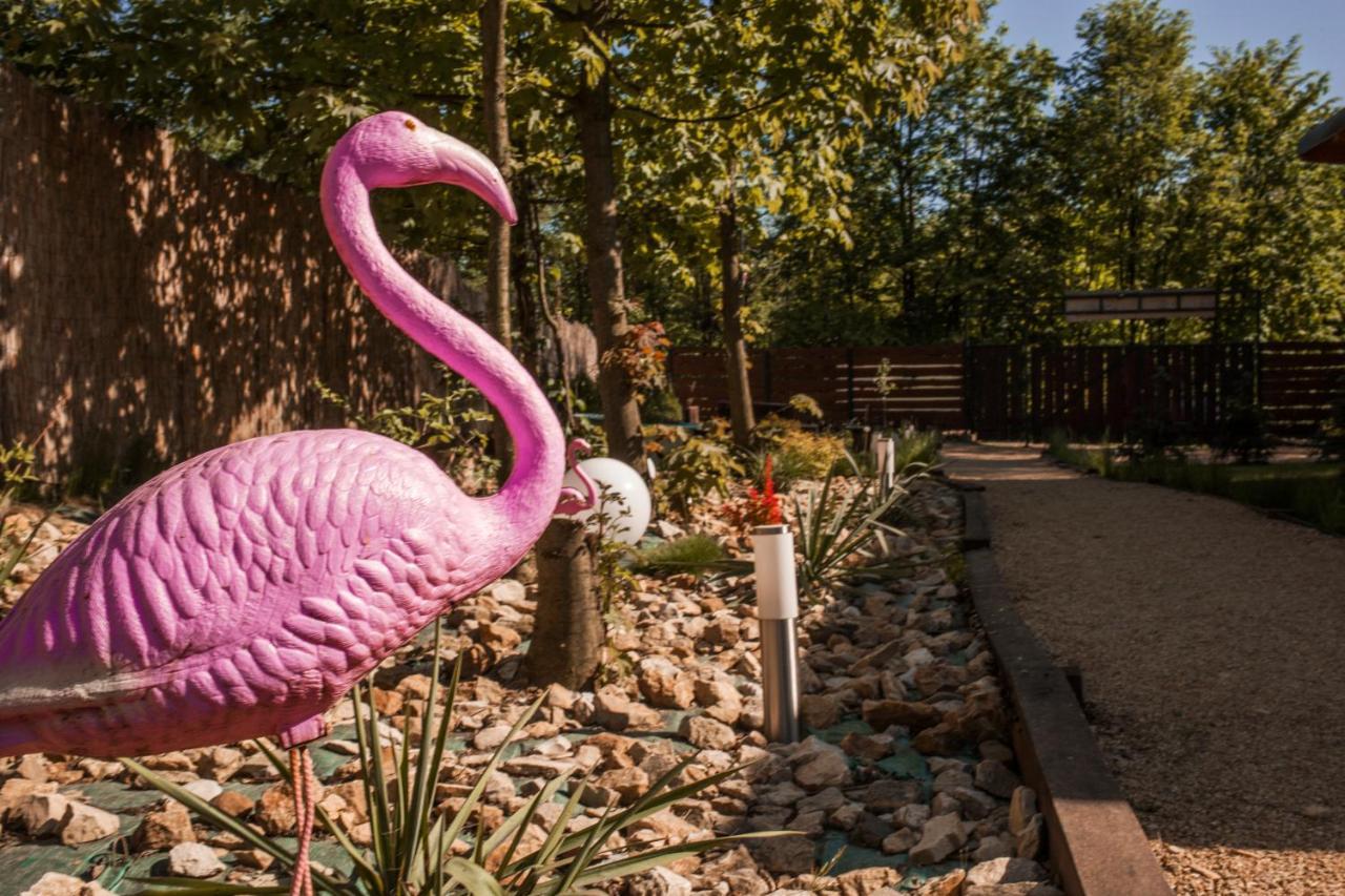 Aloha Glamp - Okragle Domki Przy Rzece - Balia I Sauna - Energylandia Zagornik Exterior foto
