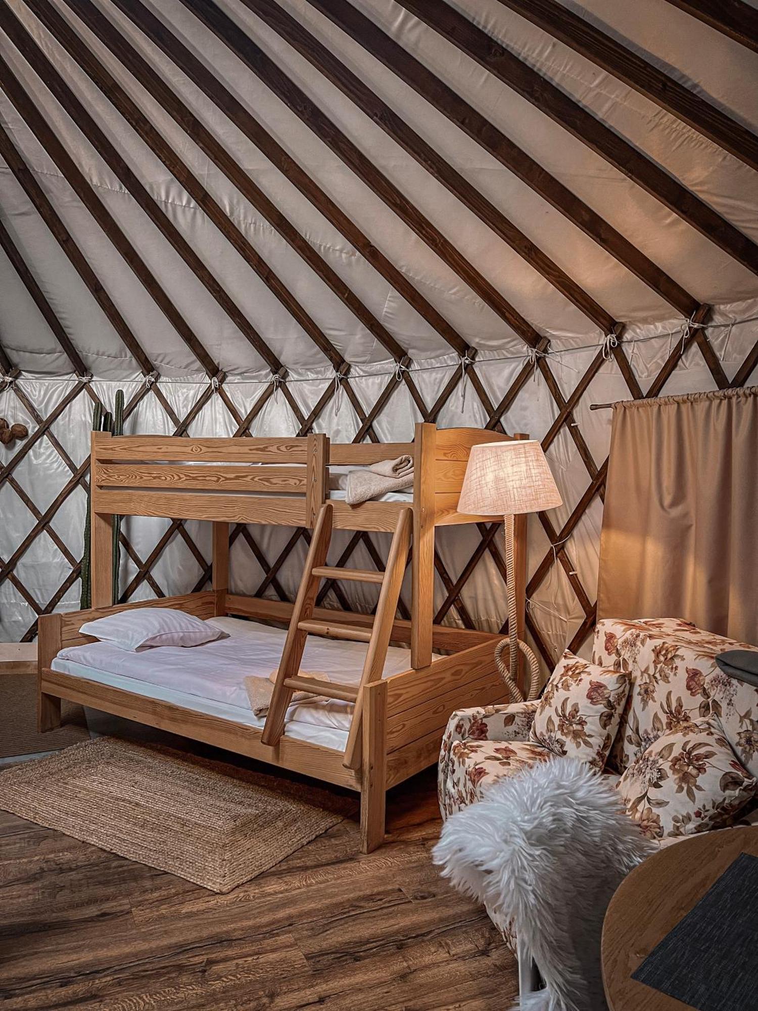 Aloha Glamp - Okragle Domki Przy Rzece - Balia I Sauna - Energylandia Zagornik Habitación foto
