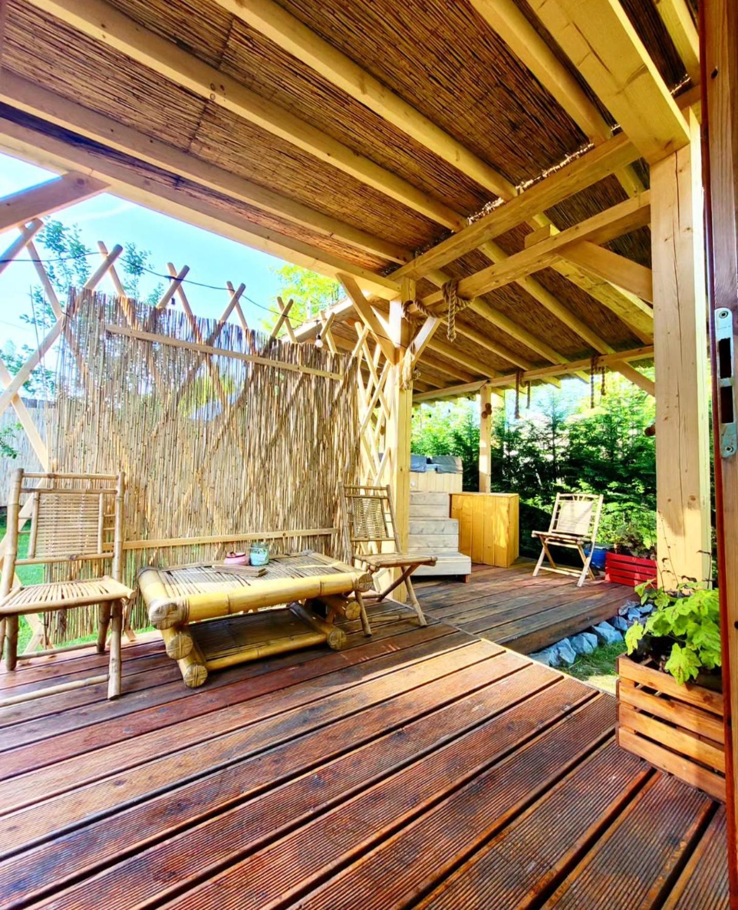 Aloha Glamp - Okragle Domki Przy Rzece - Balia I Sauna - Energylandia Zagornik Habitación foto