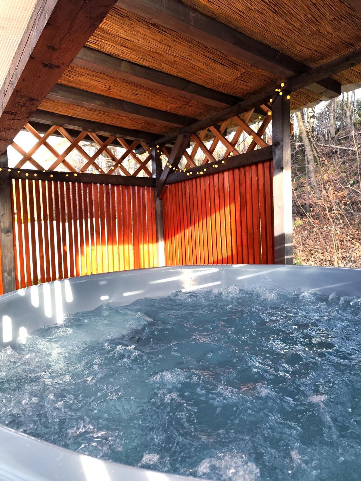 Aloha Glamp - Okragle Domki Przy Rzece - Balia I Sauna - Energylandia Zagornik Exterior foto