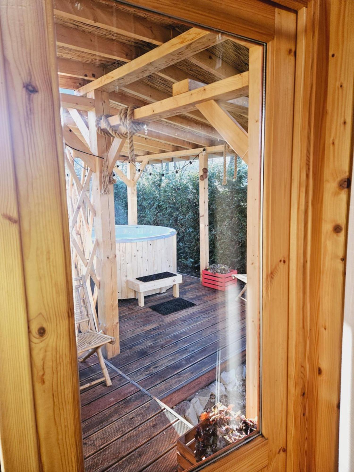 Aloha Glamp - Okragle Domki Przy Rzece - Balia I Sauna - Energylandia Zagornik Exterior foto